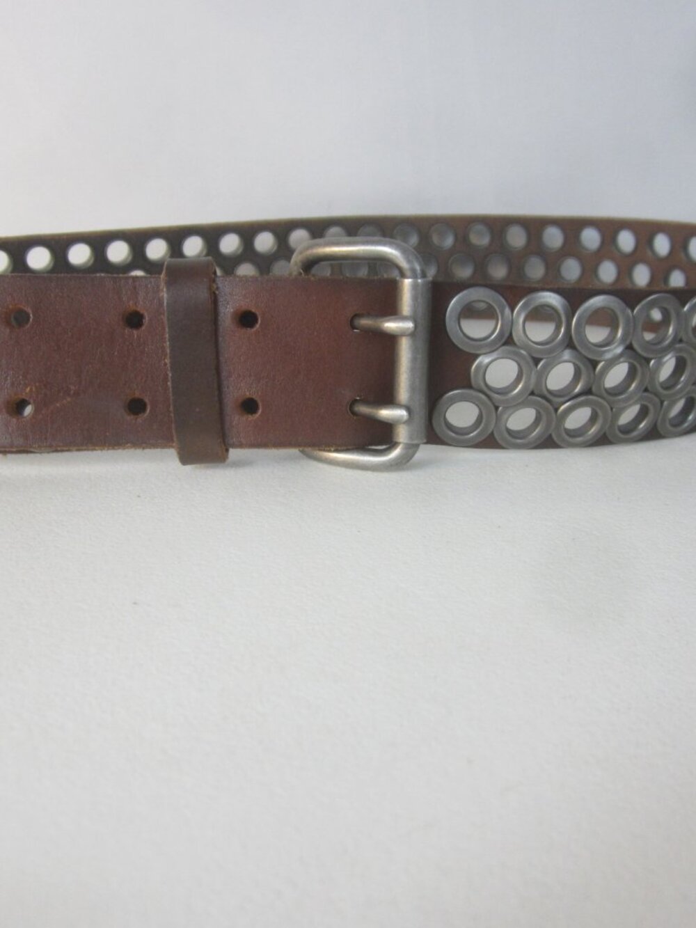 NEW J Crew Unisex Small Belt Brown Leather Grommets Biker Metal Fits 28" - 32" - Picture 4 of 8
